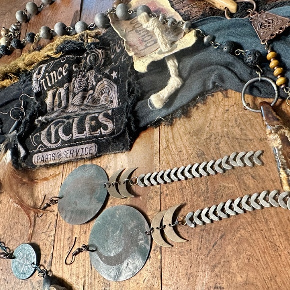 LAST ONE // FREE WITH A PURCHASE - Picture 17 of 17